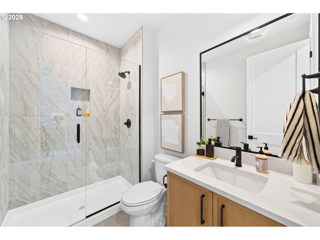 4225 N 12TH Way, Ridgefield, WA 98642