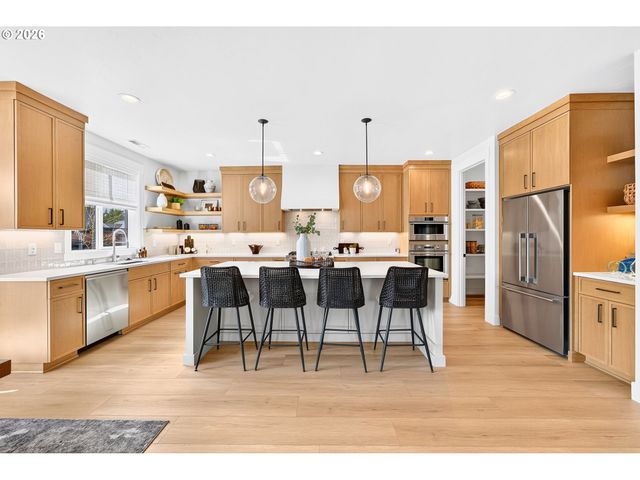 4225 N 12TH Way, Ridgefield, WA 98642