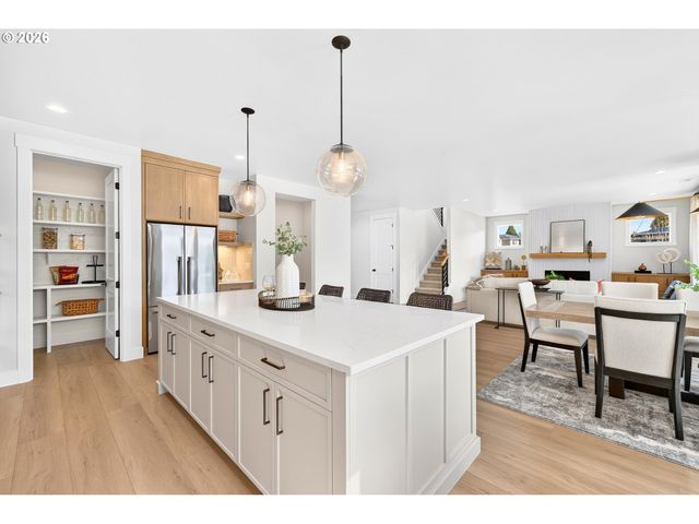 4225 N 12TH Way, Ridgefield, WA 98642