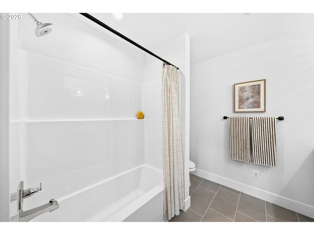 4225 N 12TH Way, Ridgefield, WA 98642