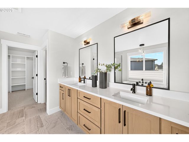 4225 N 12TH Way, Ridgefield, WA 98642
