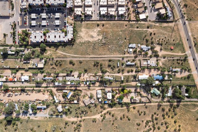 2753 Calle Eugenio, Santa Fe, NM 87507