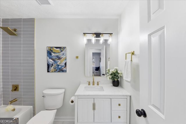 835 Cochise Trail SE, Conyers, GA 30094