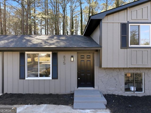 835 Cochise Trail SE, Conyers, GA 30094