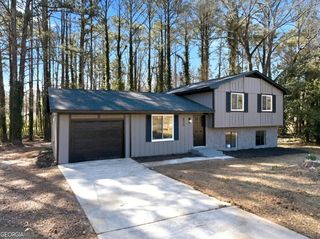 835 Cochise Trail SE, Conyers, GA 30094
