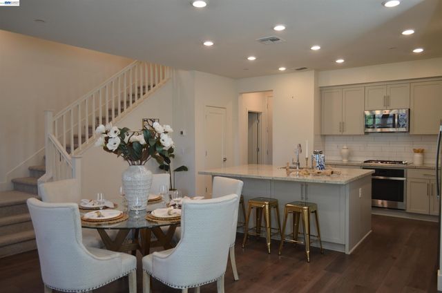 12109 Almeria way, San Ramon, CA 94583