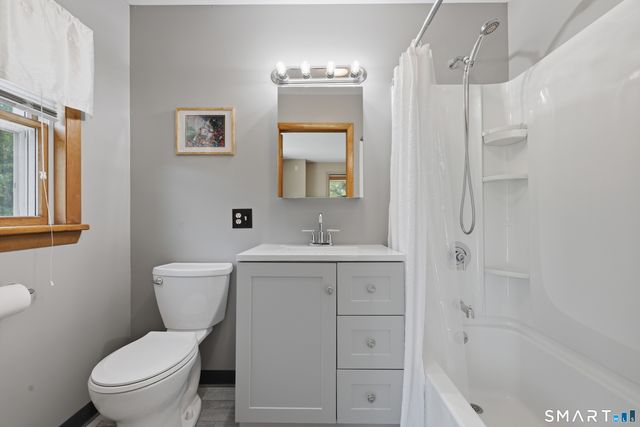 11 Birdseye Rd Extension, Shelton, CT 06484