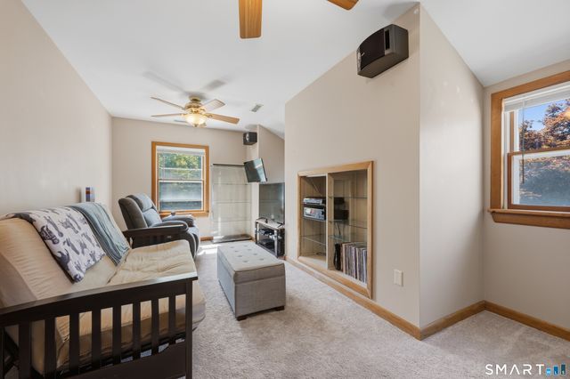 11 Birdseye Rd Extension, Shelton, CT 06484