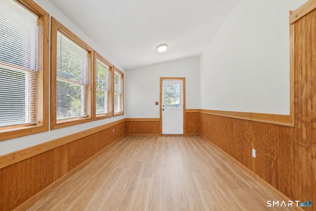 11 Birdseye Rd Extension, Shelton, CT 06484