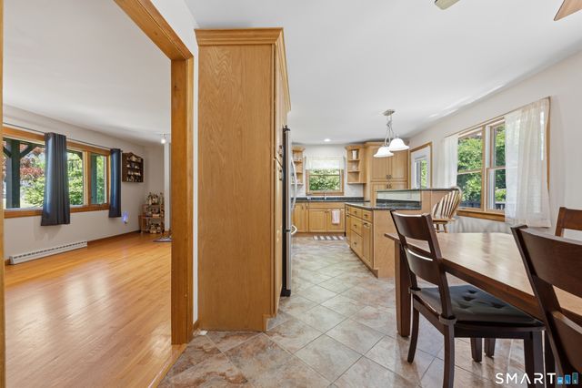 11 Birdseye Rd Extension, Shelton, CT 06484