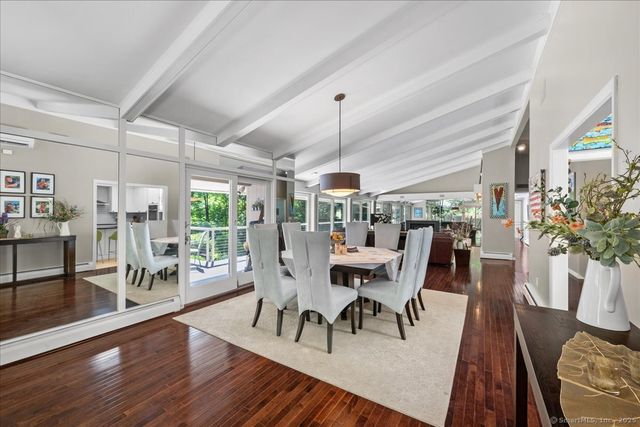 18 Huntington Lane, Norwich, CT 06360