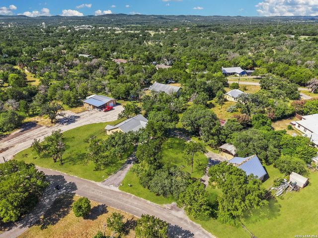 1129 BANDERA BLVD, Bandera, TX 78003