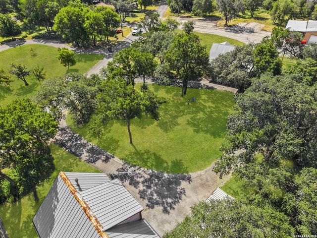 1129 BANDERA BLVD, Bandera, TX 78003