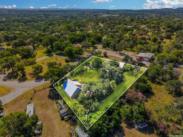 1129 BANDERA BLVD, Bandera, TX 78003