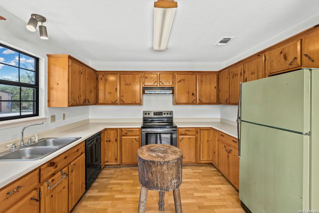 1129 BANDERA BLVD, Bandera, TX 78003