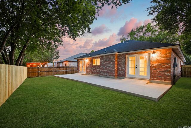 11090 Kimes Park Dr, San Antonio, TX 78249