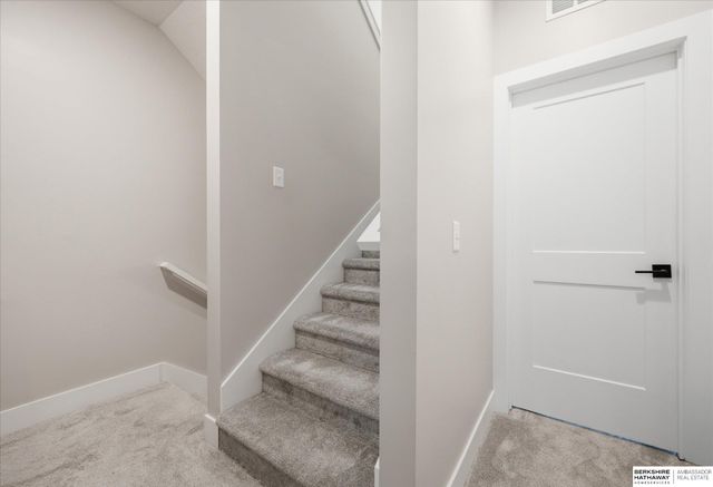 1911 S 7th Street, Omaha, NE 68101