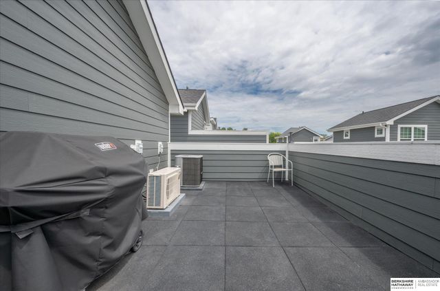 1911 S 7th Street, Omaha, NE 68101