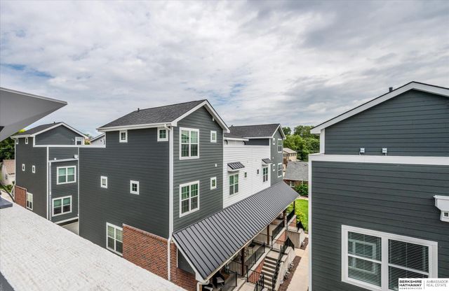 1911 S 7th Street, Omaha, NE 68101