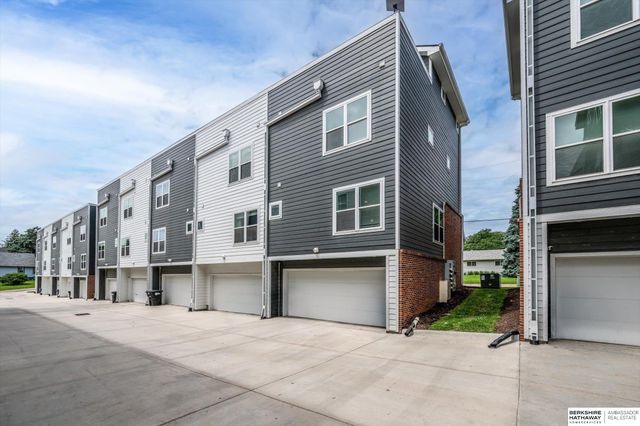 1911 S 7th Street, Omaha, NE 68101