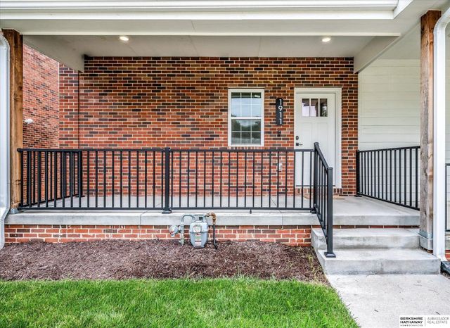 1911 S 7th Street, Omaha, NE 68101
