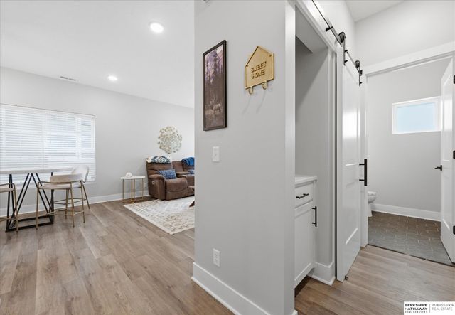 1911 S 7th Street, Omaha, NE 68101