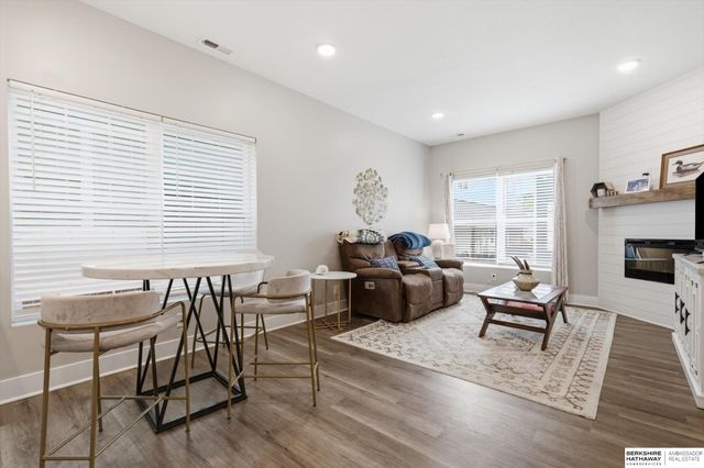 1911 S 7th Street, Omaha, NE 68101