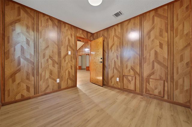 5411 Fairgreen Lane, Houston, TX 77048