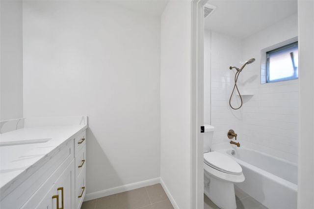 5411 Fairgreen Lane, Houston, TX 77048