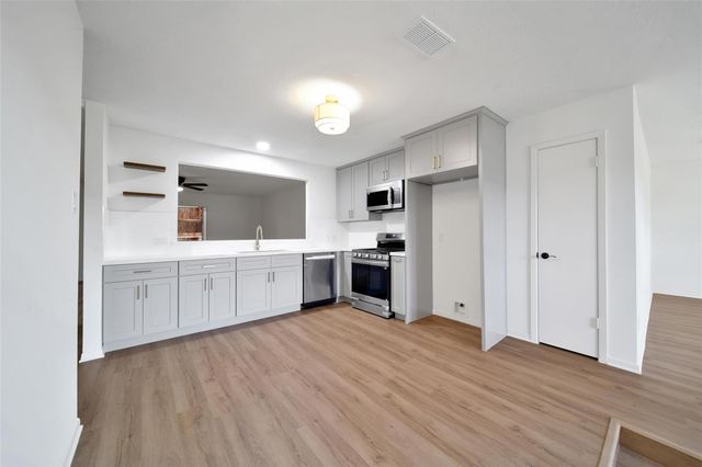 5411 Fairgreen Lane, Houston, TX 77048