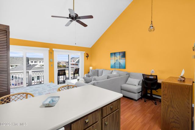 9201 Coast Guard Road F302, Emerald Isle, NC 28594