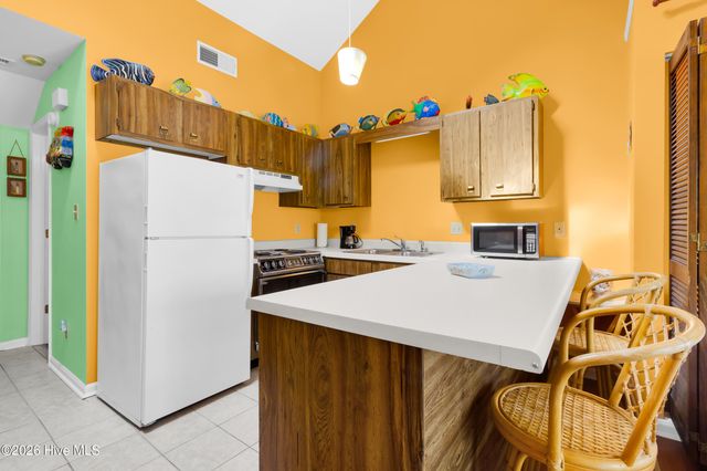 9201 Coast Guard Road F302, Emerald Isle, NC 28594