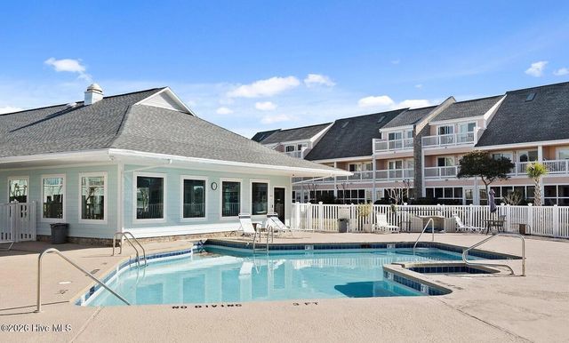 9201 Coast Guard Road F302, Emerald Isle, NC 28594