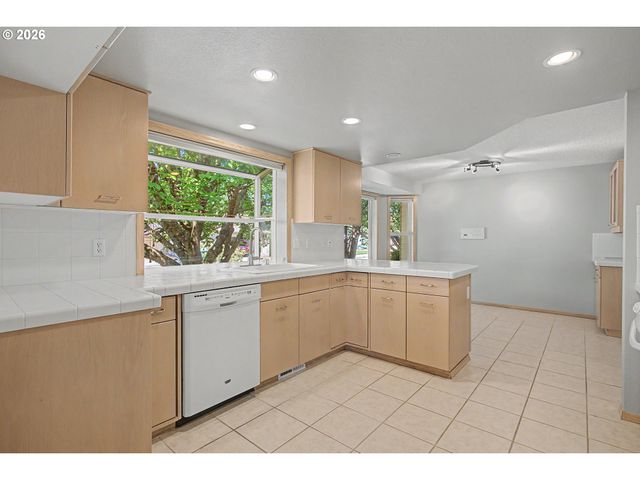 15803 Se 27TH Cir, Vancouver, WA 98683