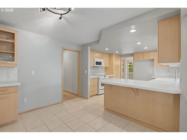 15803 Se 27TH Cir, Vancouver, WA 98683