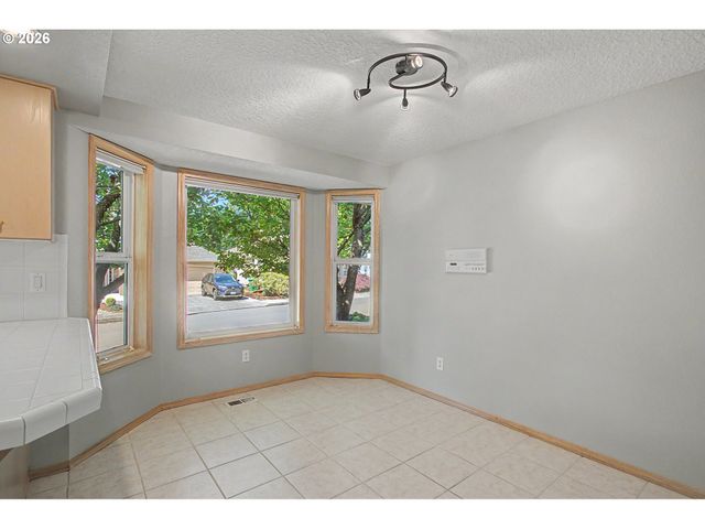 15803 Se 27TH Cir, Vancouver, WA 98683