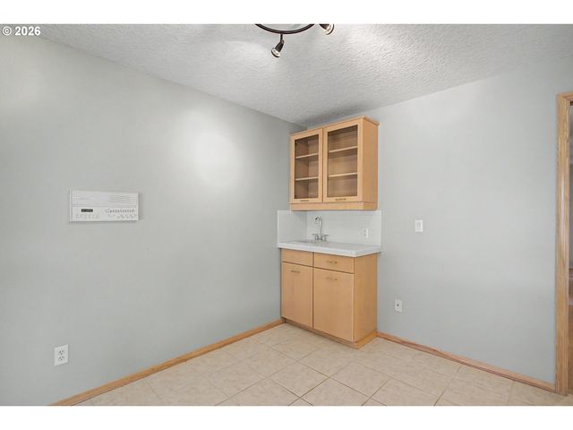 15803 Se 27TH Cir, Vancouver, WA 98683