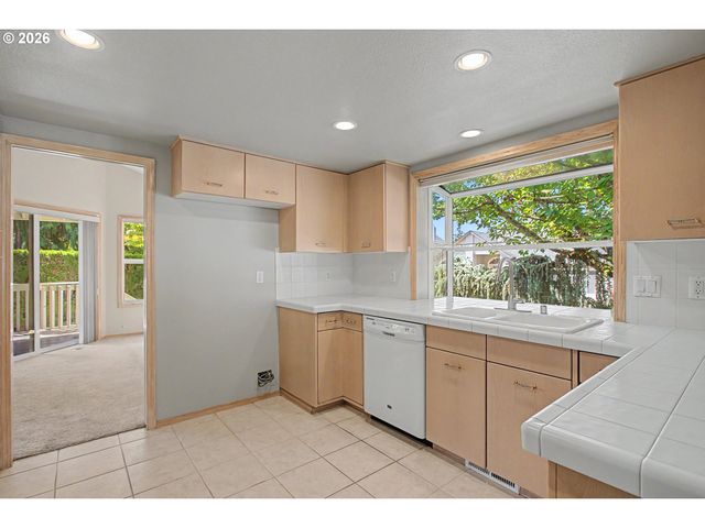15803 Se 27TH Cir, Vancouver, WA 98683