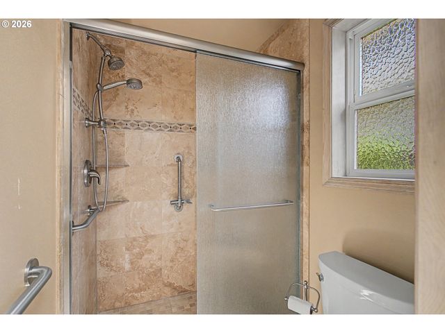 15803 Se 27TH Cir, Vancouver, WA 98683