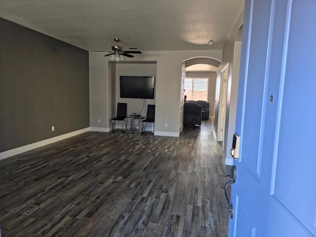 11724 Brook Valley Way, Rancho Cordova, CA 95742