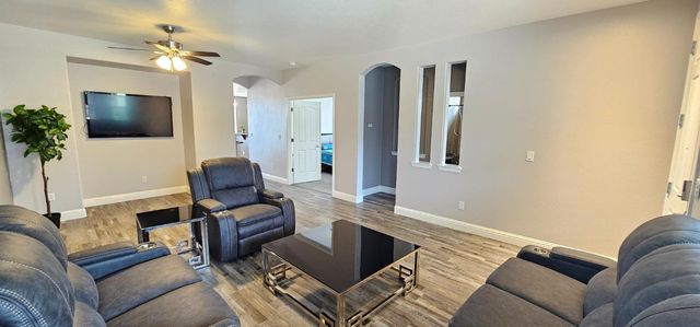 11724 Brook Valley Way, Rancho Cordova, CA 95742