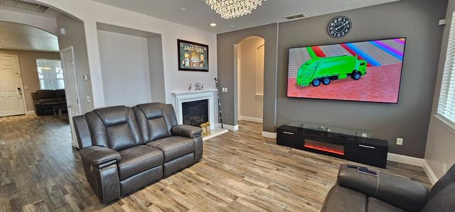 11724 Brook Valley Way, Rancho Cordova, CA 95742