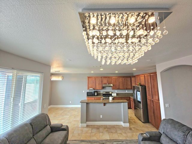 11724 Brook Valley Way, Rancho Cordova, CA 95742