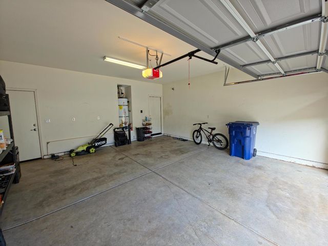 11724 Brook Valley Way, Rancho Cordova, CA 95742