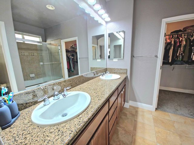 11724 Brook Valley Way, Rancho Cordova, CA 95742