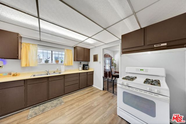 2623 Obama Boulevard, Los Angeles, CA 90018