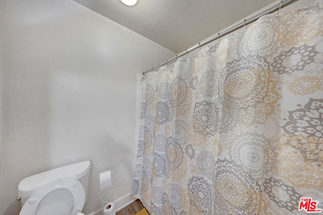2623 Obama Boulevard, Los Angeles, CA 90018