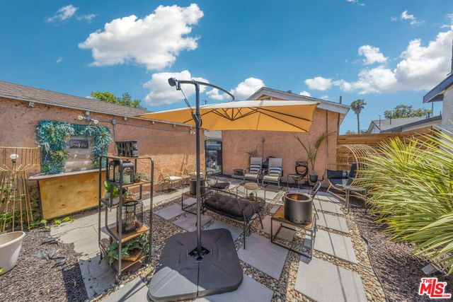 2623 Obama Boulevard, Los Angeles, CA 90018