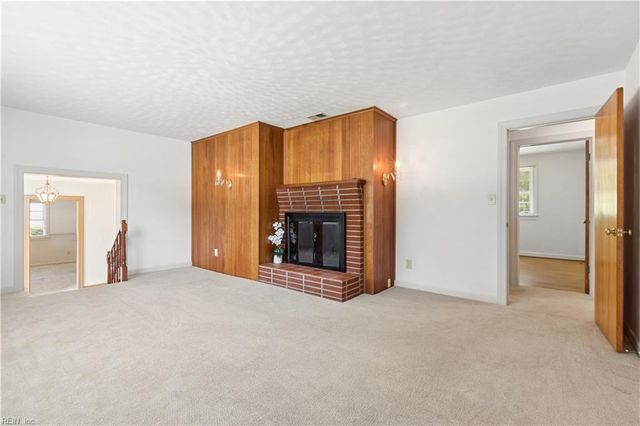 192 Emmaus RD, Poquoson, VA 23662