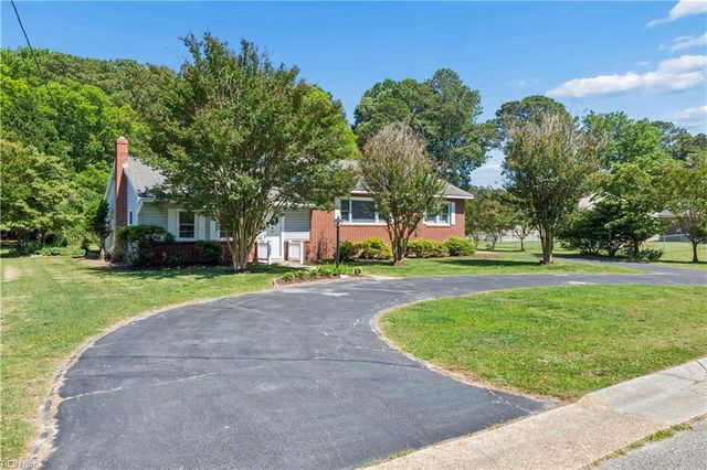 192 Emmaus RD, Poquoson, VA 23662